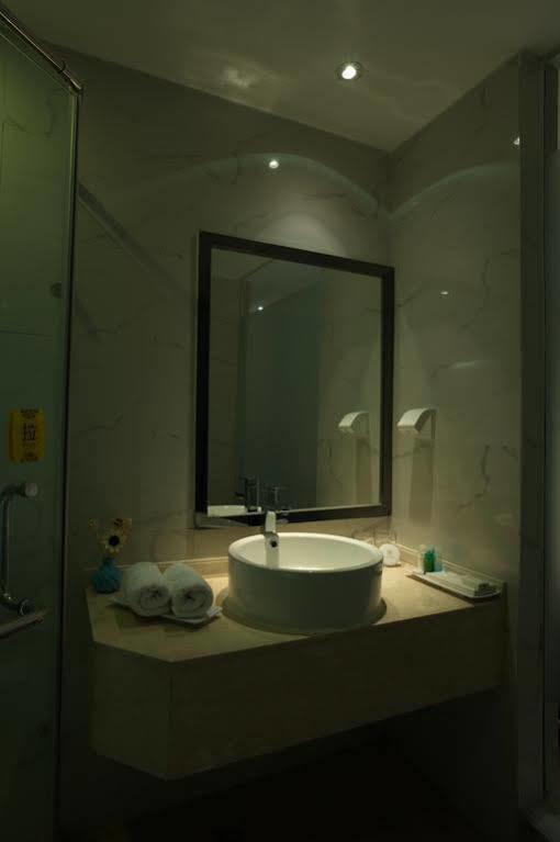 Chengdu Xuanya Yingyue Hotel Bagian luar foto