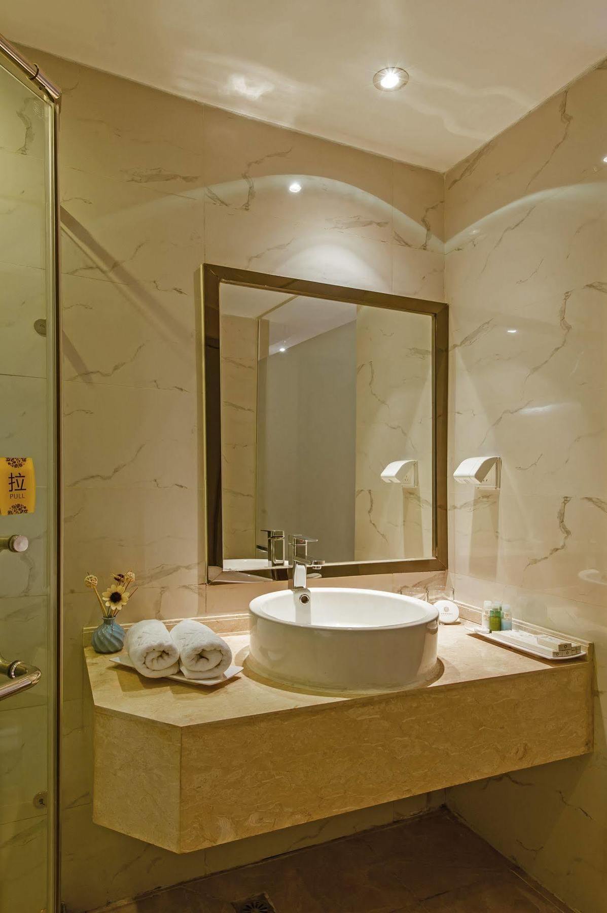 Chengdu Xuanya Yingyue Hotel Bagian luar foto