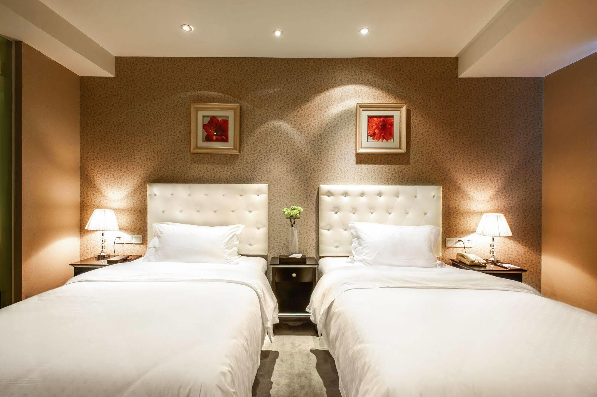 Chengdu Xuanya Yingyue Hotel Bagian luar foto